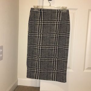 Zara checkered pencil skirt. Sz M